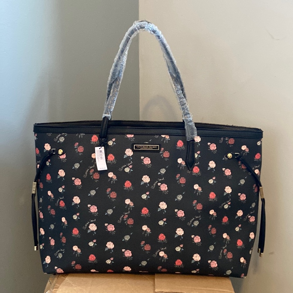 Victoria Secret Tote Bag and wallet NWT. Tote retails $78 and wallet retails $28